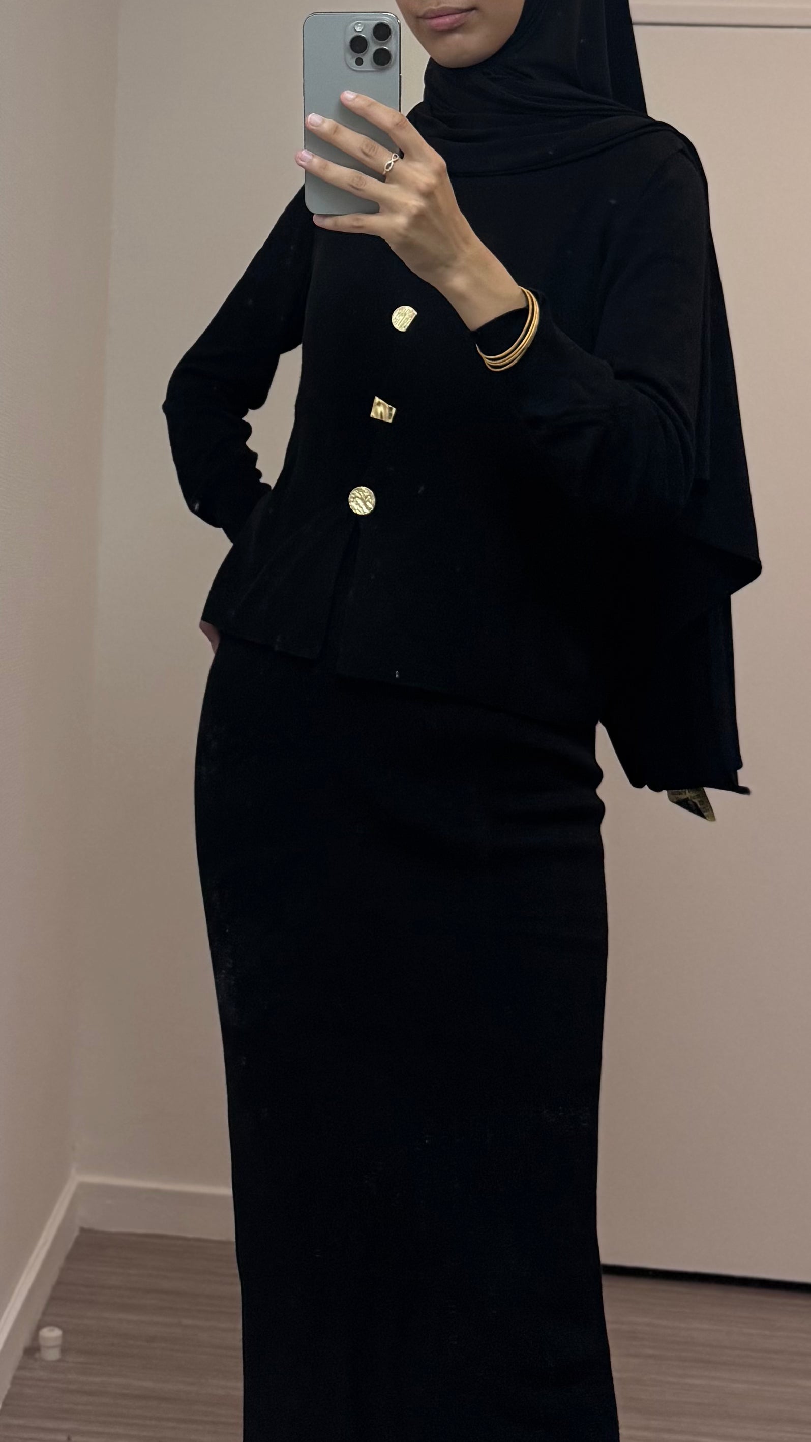 Ensemble (gilet sans manche + jupe)