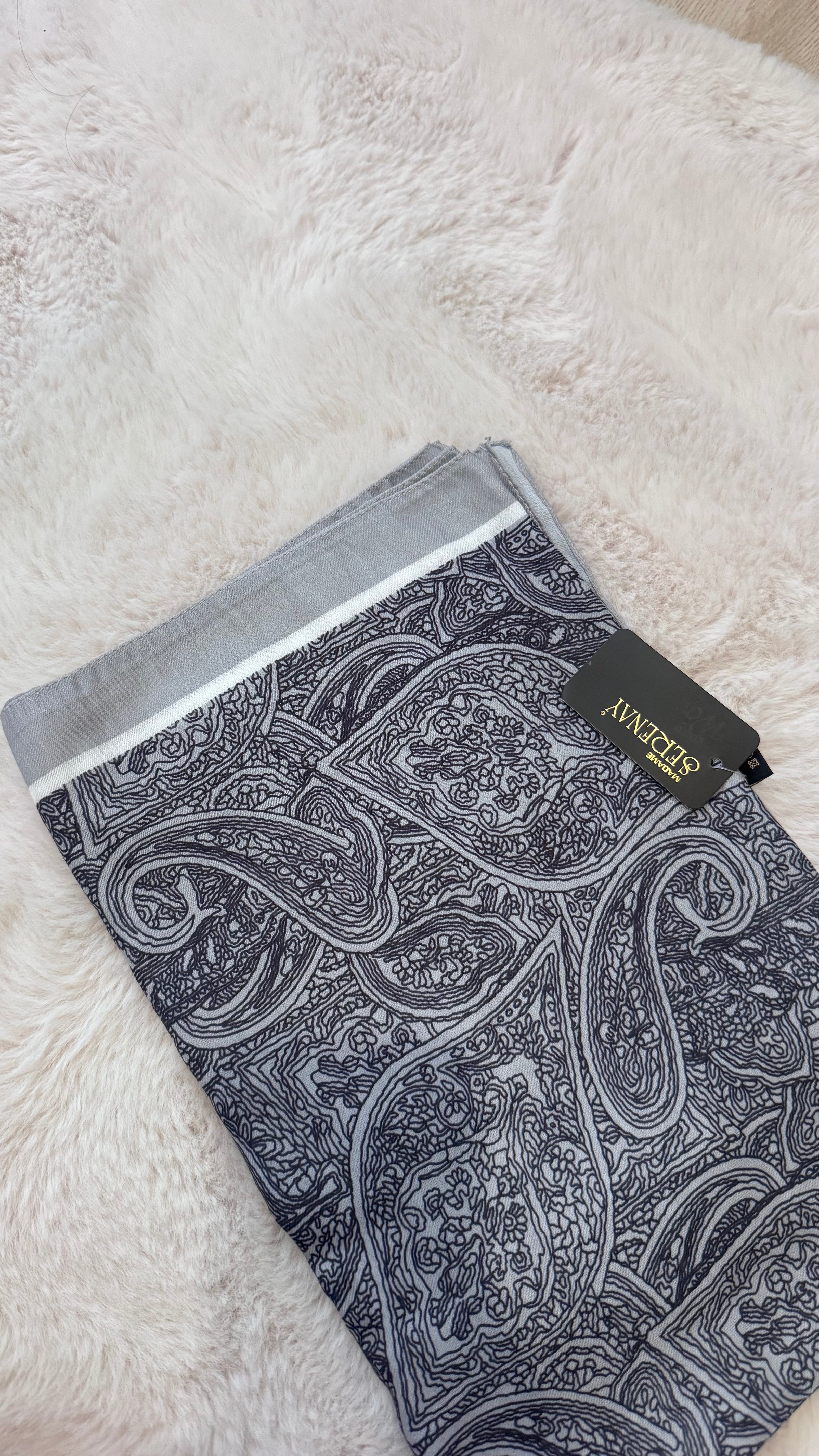 Hijab gris
